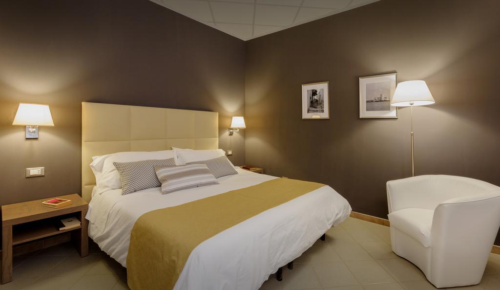 Hotel Moderno Trapani Exterior photo